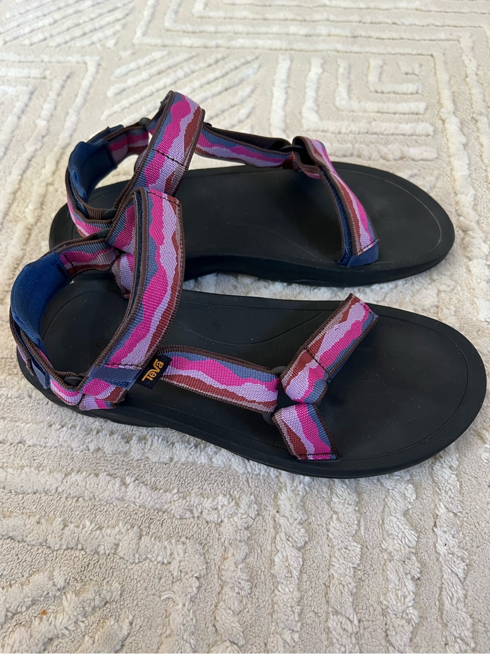 Teva Women’s 9 / Men’s 7 EU 40 Pink Stripe Sport Water Sandals Adjustable Straps - Picture 2 of 9